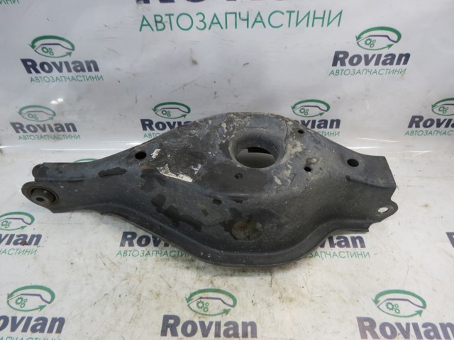 Балансир задній нижній 551B06RA0A NISSAN