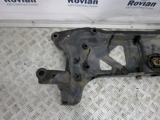 Балка передньої підвіски, підрамник Фольксваген Пассат B8