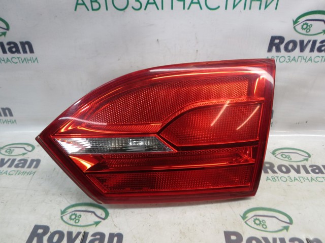 Фара задня права внутрішня 5C6945094 VAG