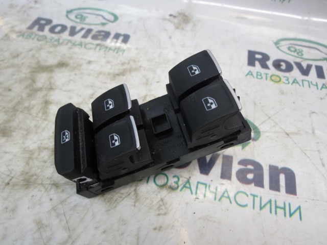 Кнопковий блок керування склопідіймачами передній лівий 5G0959857E VAG