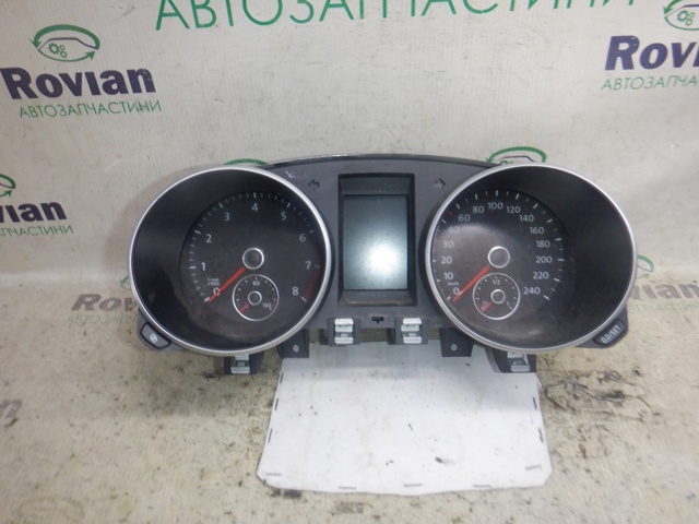 Панель приладів 5K0920871 VAG