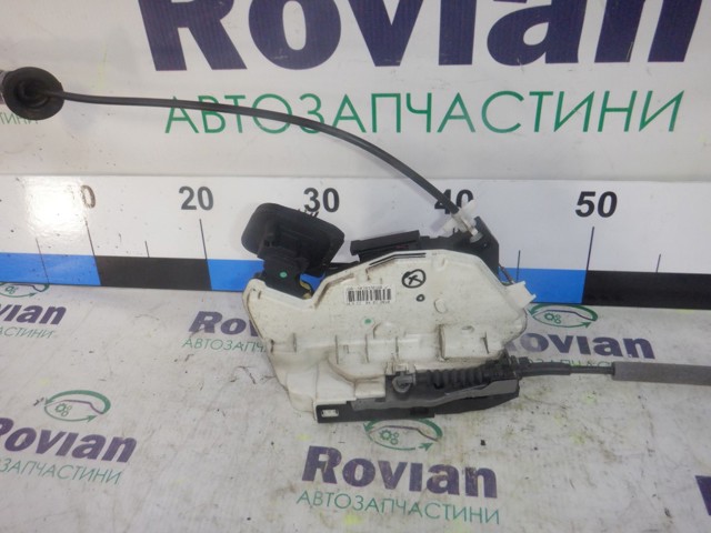 Замок двері правої передньої 5K1837016B VAG