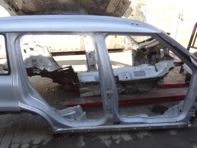 Поріг зовнішній правий 5L6809602C VAG