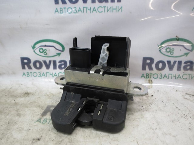 Замок п'ятих дверей 5M0827505E VAG