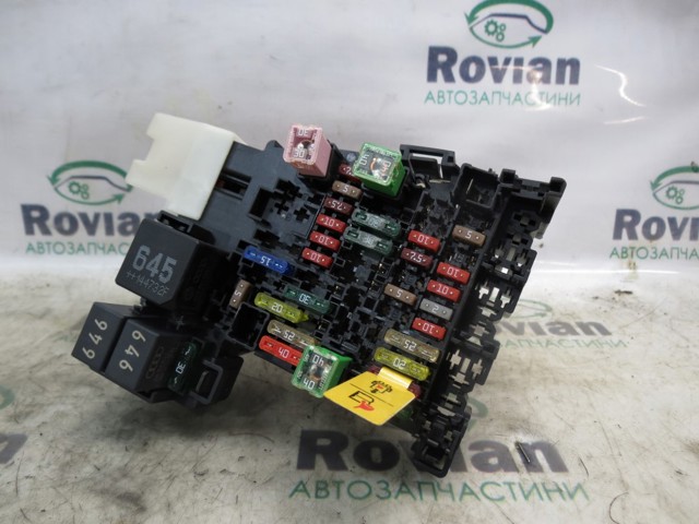 Блок запобіжників задній, салонний 5Q0937615C VAG