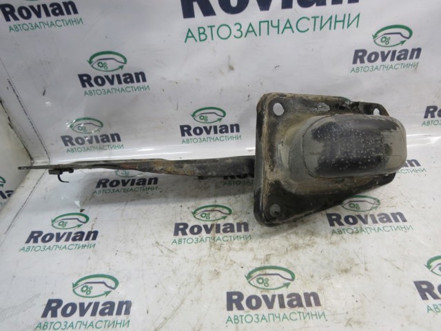 Важіль/тяга задньої підвіски подовжній нижній, правий 5QF505224C VAG