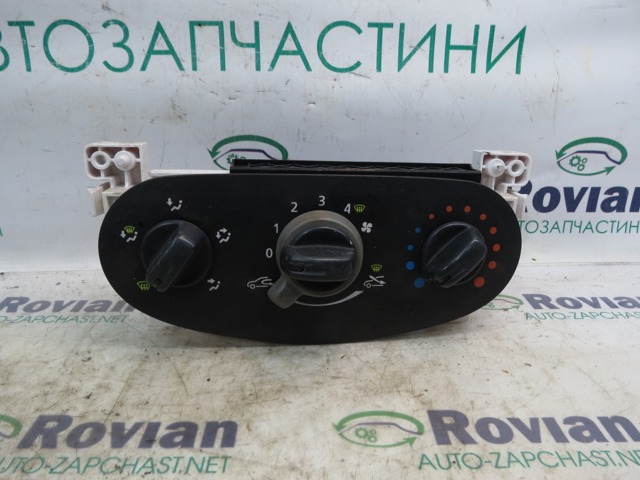 Блок управління пічкою 6001551800 RENAULT