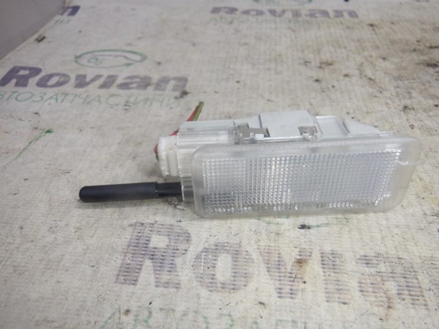 Плафон підсвічення бардачка на Peugeot 408 2017