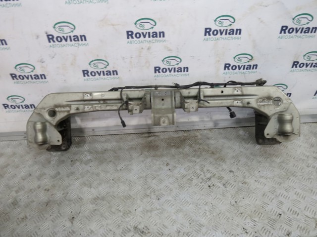 Балка бампера переднього 6400A781 MITSUBISHI