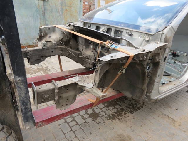 Лонжерон рами передній лівий 646011H010 HYUNDAI