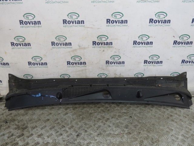 Водостік лобового скла, жабо 66862EB300 NISSAN