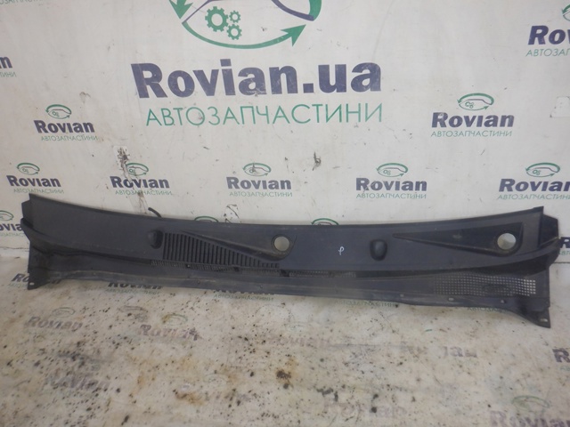 Водостік лобового скла, жабо 66862EB400 NISSAN