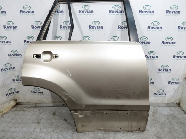 Двері пасажирські задні праві 6800365832 SUZUKI