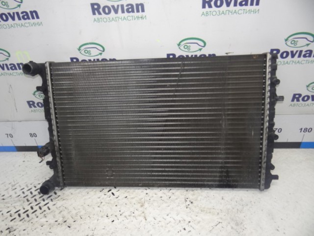 Радіатор системи охолодження двигуна 6Q0121253L VAG