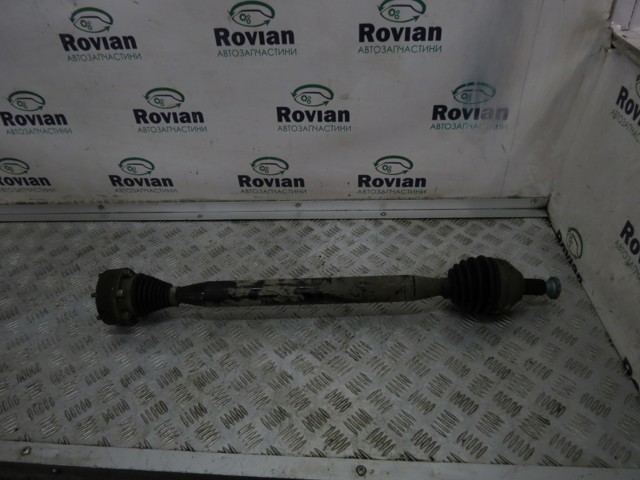 Привід правий 6R0407762A VAG