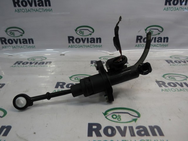 Циліндр зчеплення 6R0721388D VAG