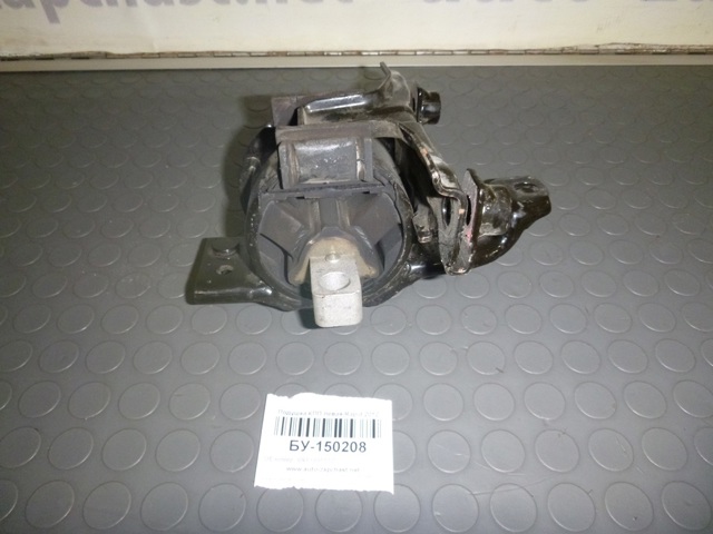 Подушка (опора) двигуна, ліва 6RF199555D VAG