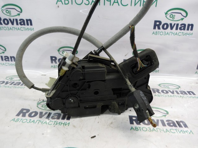 Замок передніх пасажирських дверей 6RF837016 VAG