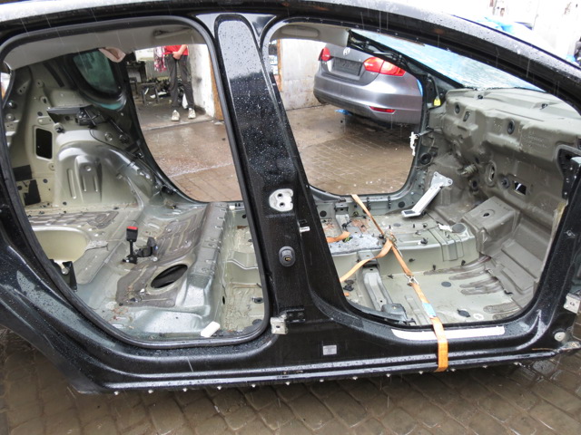 Поріг зовнішній правий 7010Y9 PEUGEOT