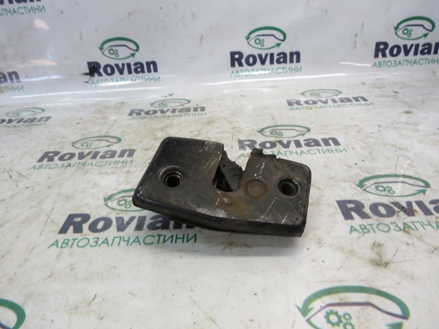 Замок і ручки (передніх) дверей 701843604D VAG