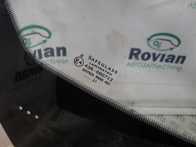Переднє скло 727128191R RENAULT