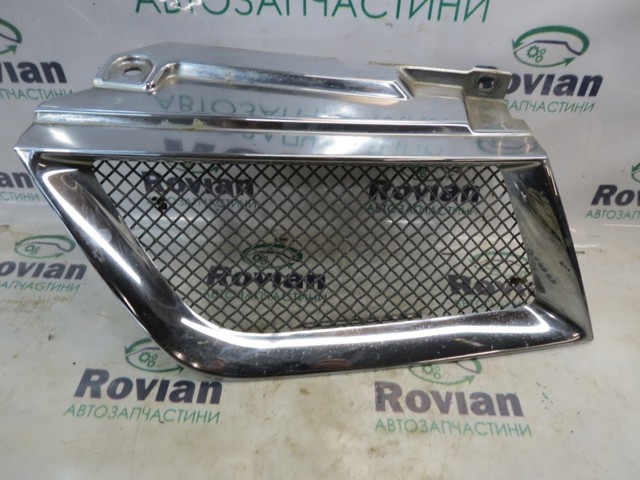Решітка радіатора ліва 7450A569 MITSUBISHI
