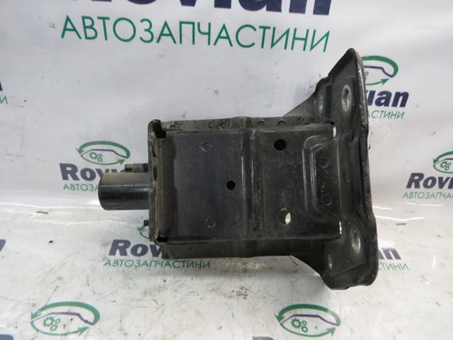 Кронштейн підсилювача переднього бампера 751153NA0A NISSAN