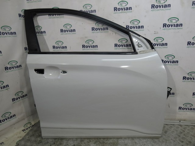 Пасажирські передні двері 76004DD000 HYUNDAI