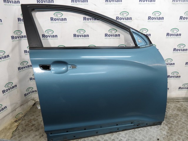 Дверка передня права 76004J9000 HYUNDAI