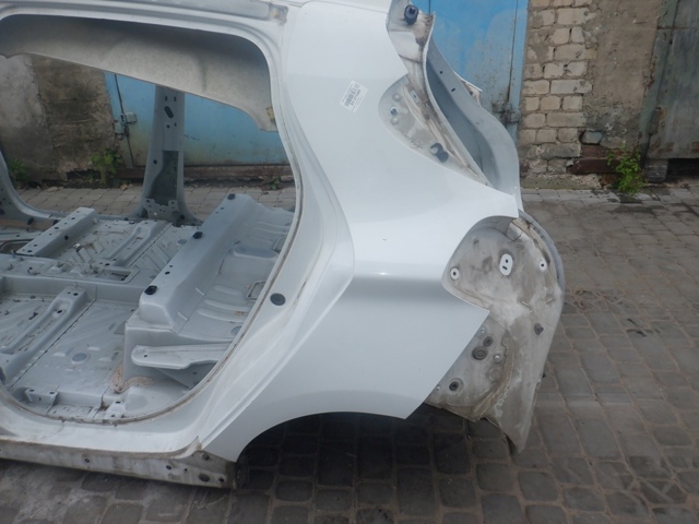 Бічна частина задня ліва 760310851R RENAULT