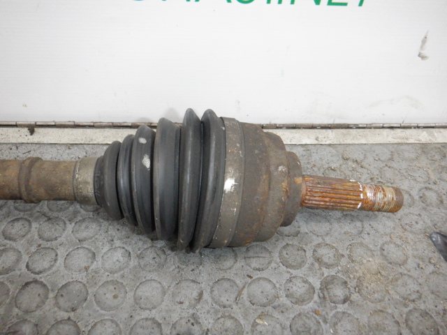 Привід передній правий 7700106018 RENAULT