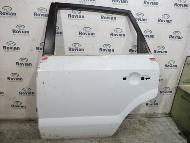 Двері пасажирські задні праві 770042E050 HYUNDAI