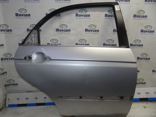 Двері пасажирські задні праві 770042F010 HYUNDAI