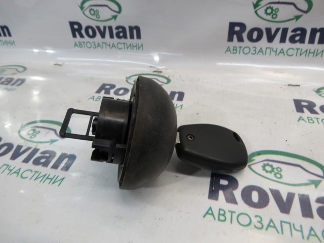 Кришка бензобаку Renault Trafic 2