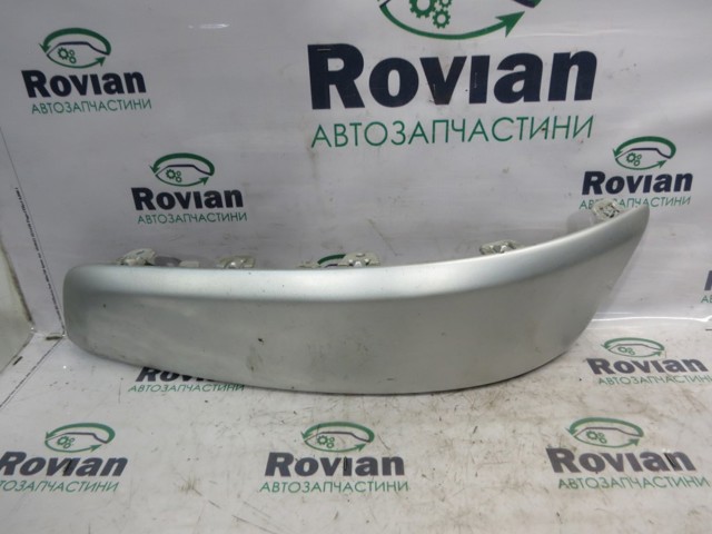 Переднє ікло бампера 7701477304 RENAULT