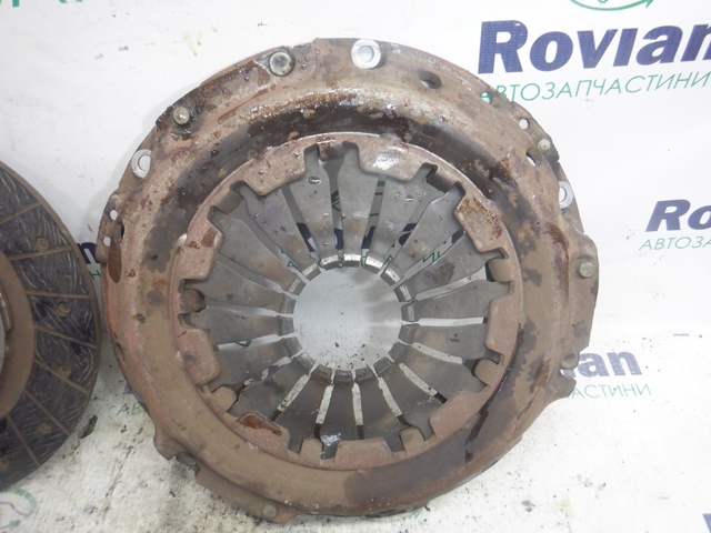 Комплект зчеплення (3 частини) 7701478125 RENAULT