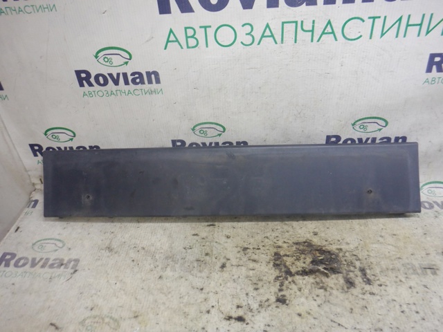 Накладка бампера переднього 7701479270 RENAULT