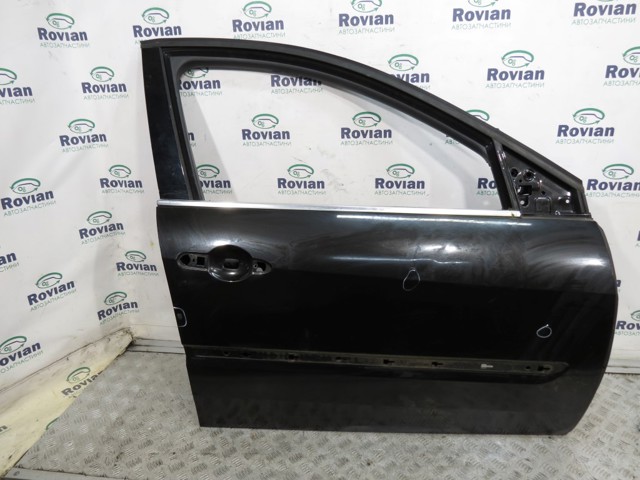 Дверка передня права 801000025R RENAULT