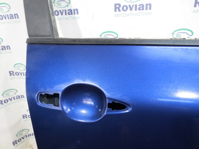 Пасажирські передні двері 801006RR0A NISSAN
