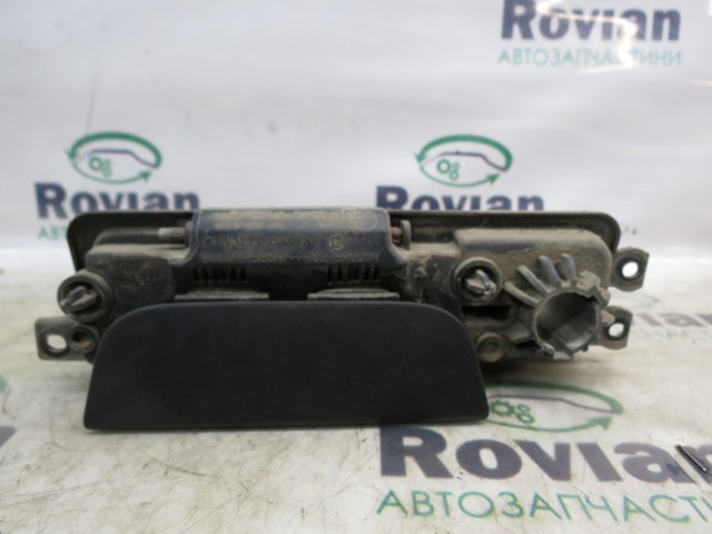 Ручка задньої (двостулкової) двері права зовнішня 806079586R RENAULT