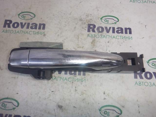 Ручка передньої двері зовнішня 806405HA0A NISSAN