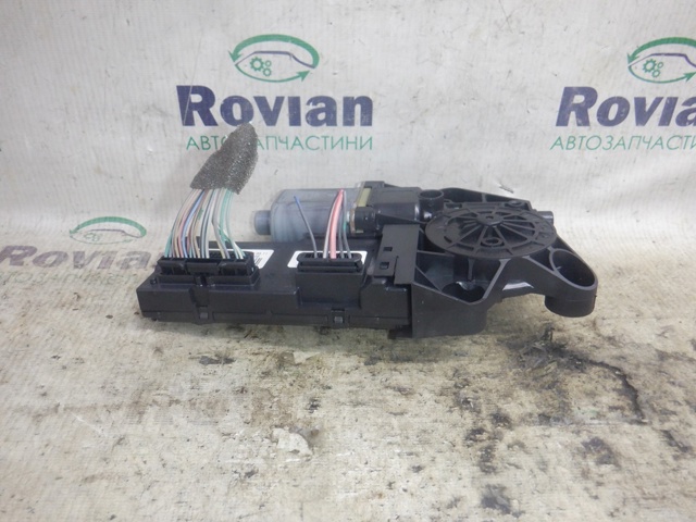 Мотор склопідйомника дверей задніх, лівих 807315510R RENAULT