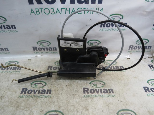 Замок передніх пасажирських дверей 813201F010 HYUNDAI