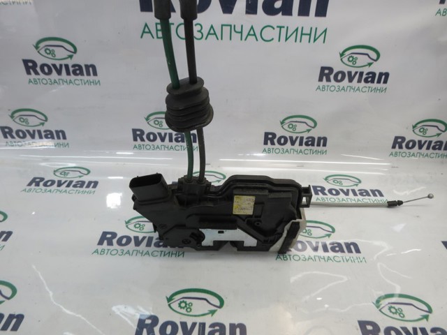 Замок задньої дверї, правої 814202P000 HYUNDAI