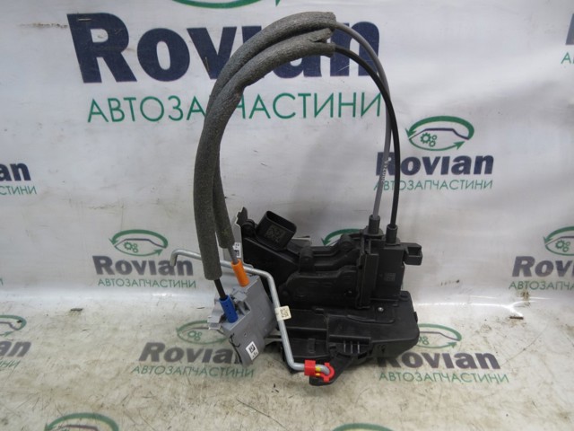 Замок задньої дверї, правої 81420J9000 HYUNDAI