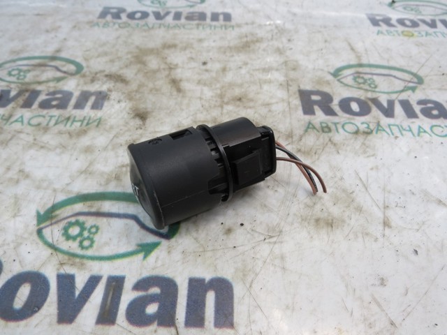 Кнопка запуску двигуна 8200107959 RENAULT