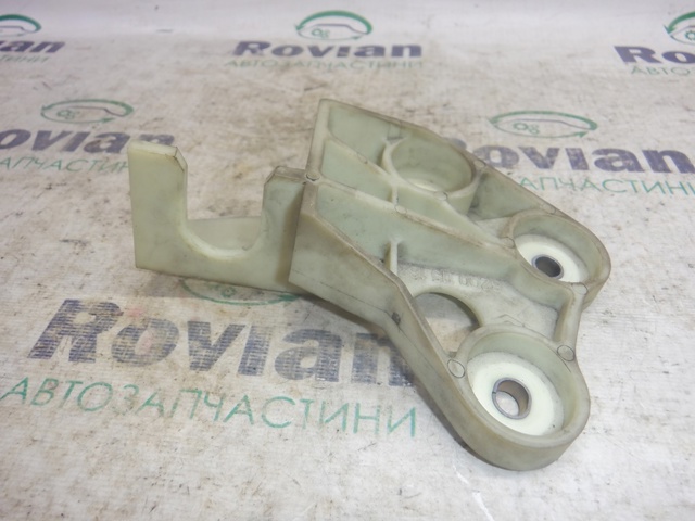 8200115182 Renault (RVI)