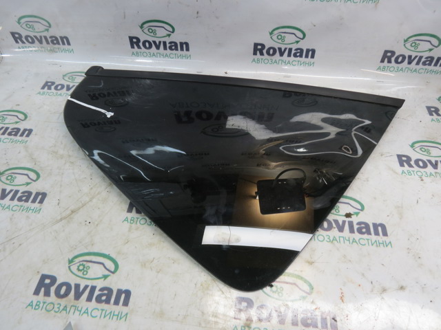 Скло багажника, ліве 8200120670 RENAULT