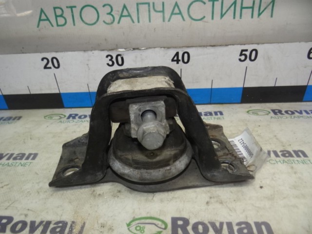 Права опора двигуна 8200140431 RENAULT