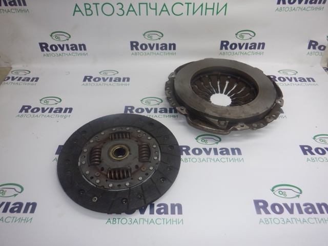 Диск зчеплення ведений 8200335084 RENAULT
